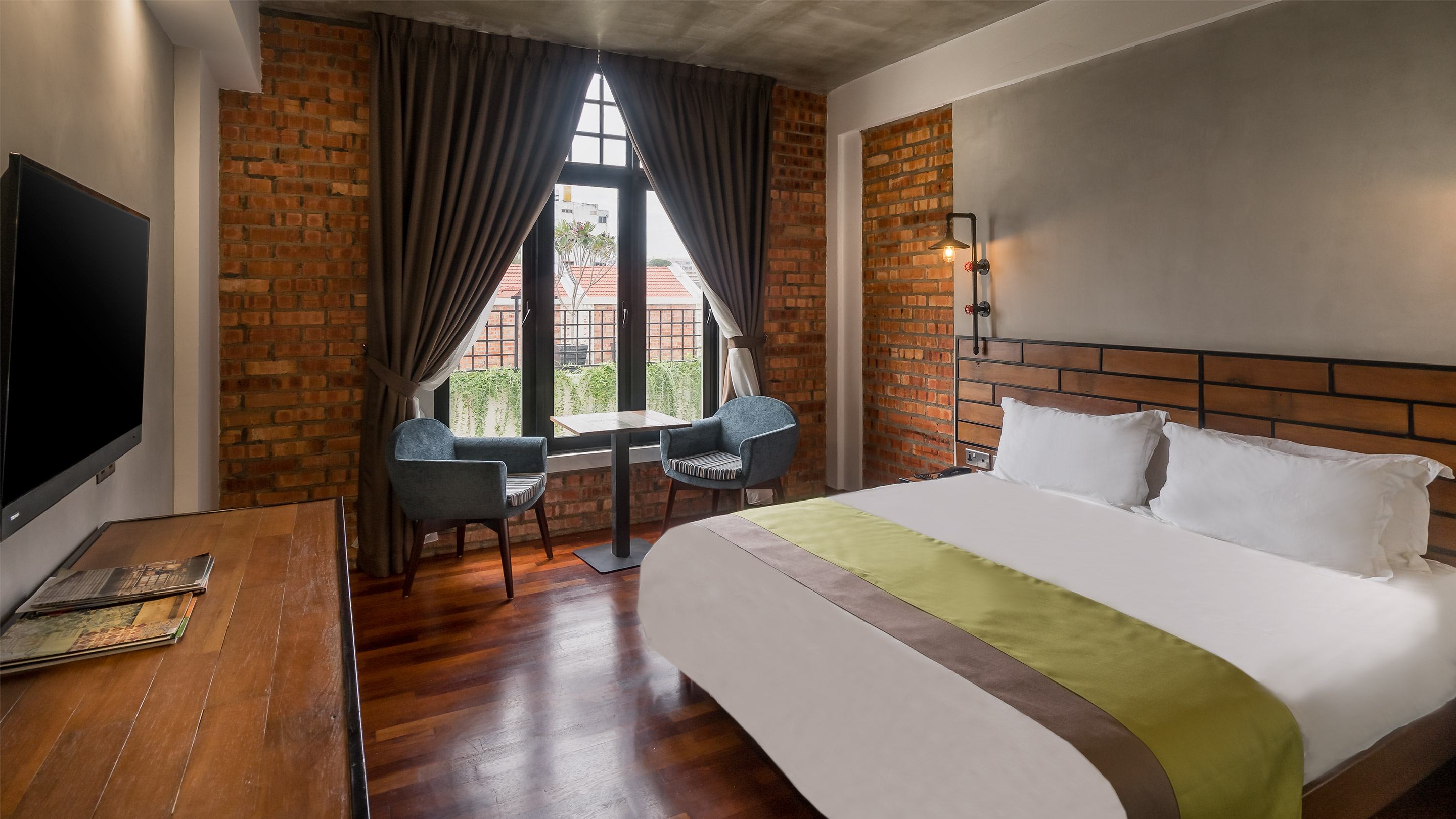 Deluxe King room
