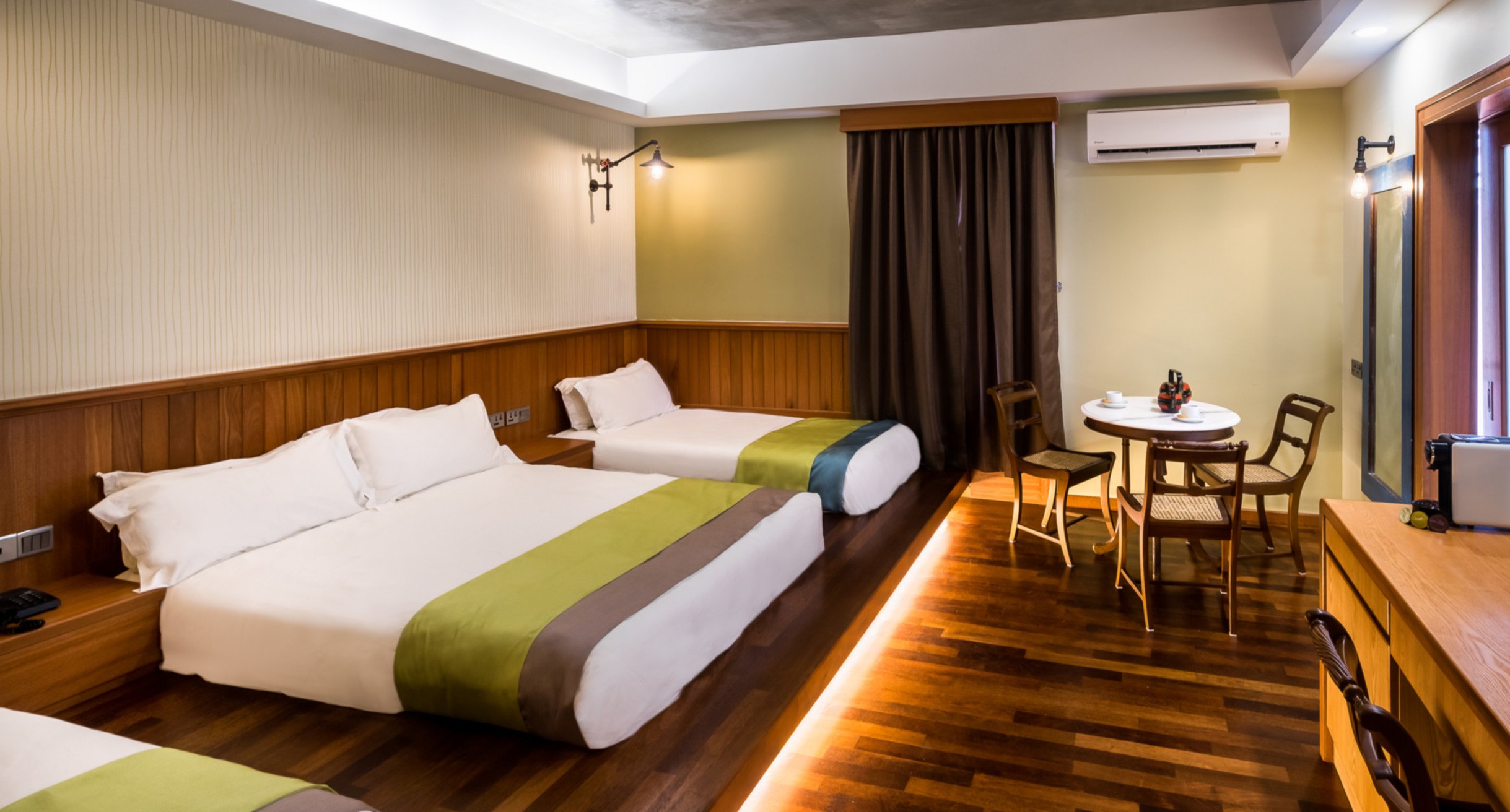 Grand Family Mix room with mixed bed configuration