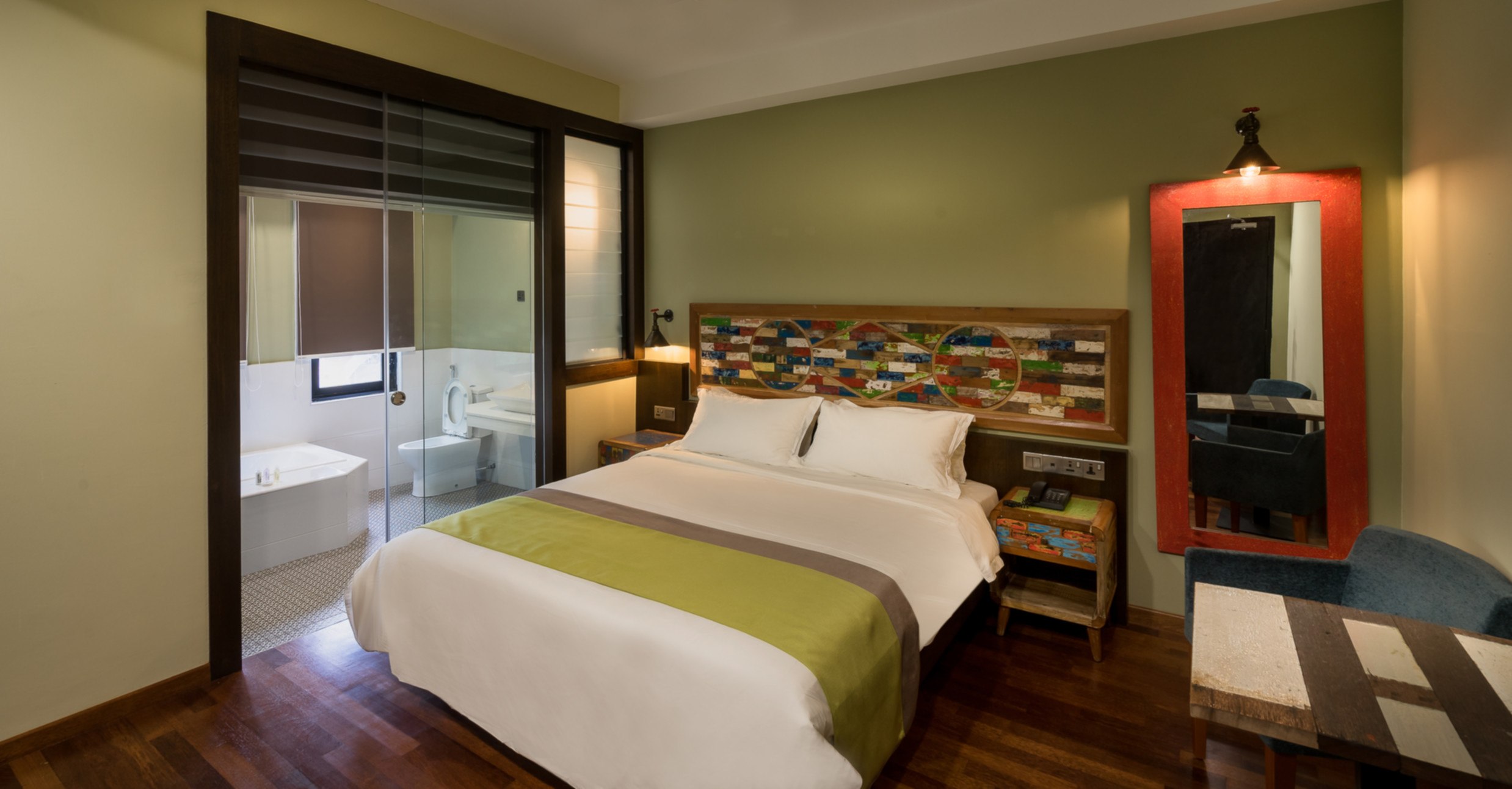 Superior room with King bed